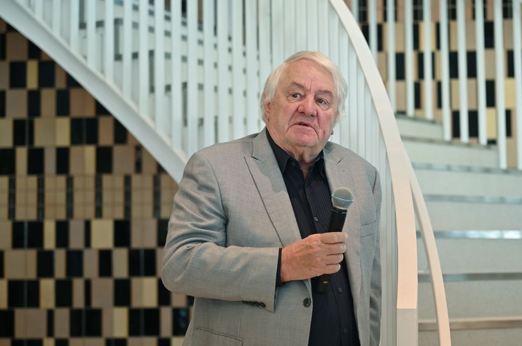 Hasso Plattner, Mitbegründer des IT-Unternehmens SAP und Mäzen, während einer Vorbesichtigung im „Das Minsk Kunsthaus in Potsdam“.