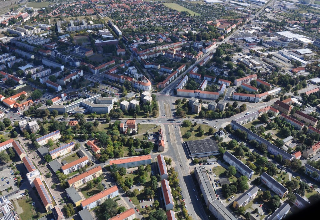 Blick auf den Breiten weg, die Kühlinger Straße und den Heine-Platz in der Innenstadt von Halberstadt.