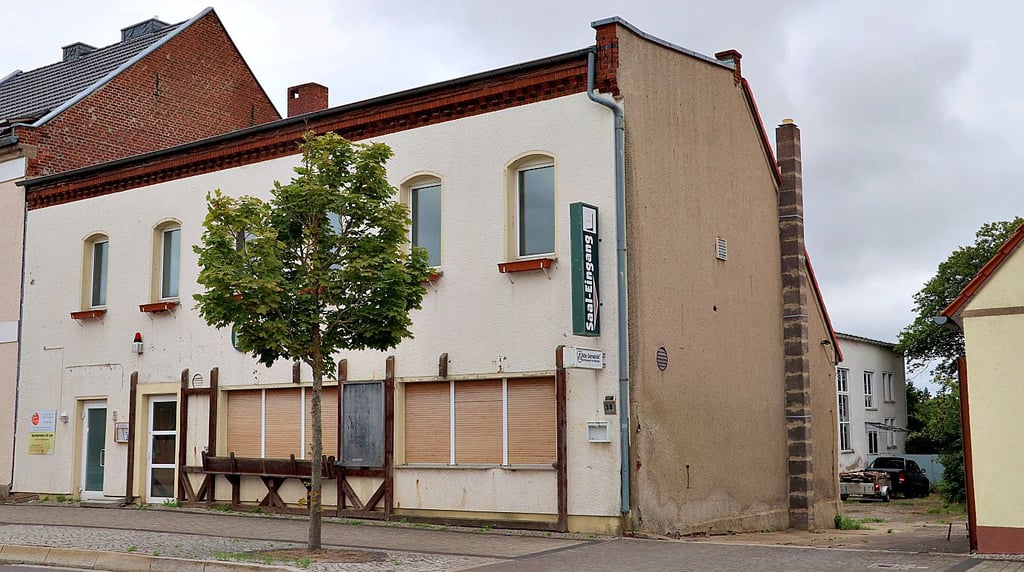 Die ehemalige Gaststätte „Alte Gemeinde-Stübl“ in der Pareyer Hauptstraße wurde am 22. September in Berlin versteigert.