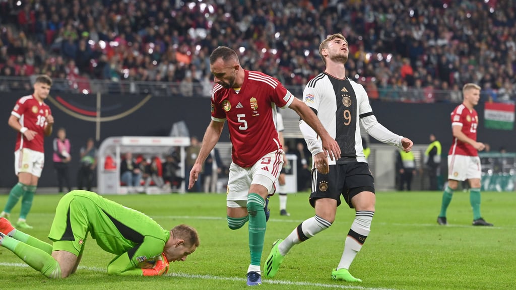 Timo Werner nach seinem vergebenen Schuss gegen Peter Gulacsi.