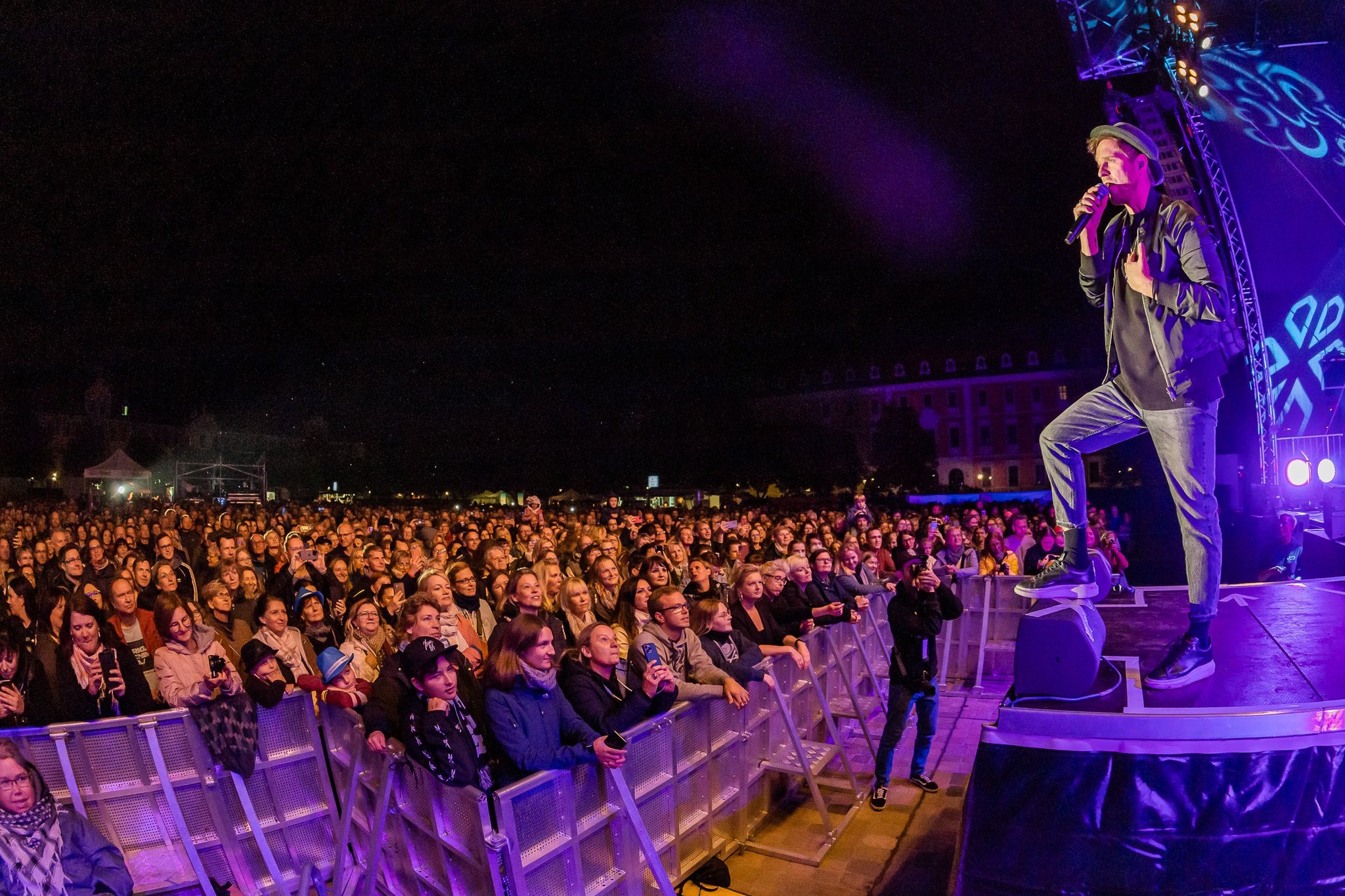 Johannes Oerding Konzert in Magdeburg auf dem Domplatz