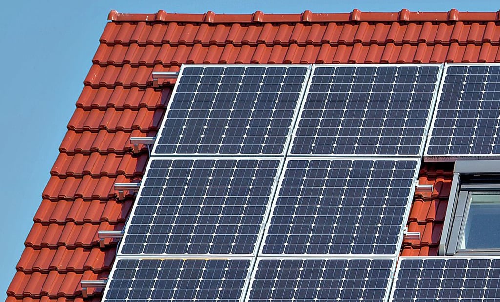 Auf Dächern stadteigener Gebäude mangelt es in Halberstadt noch an Solarstromanlagen.