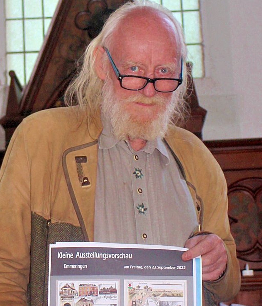 Bertold Kulas verwandelt die Postkarten in Kunstwerke.