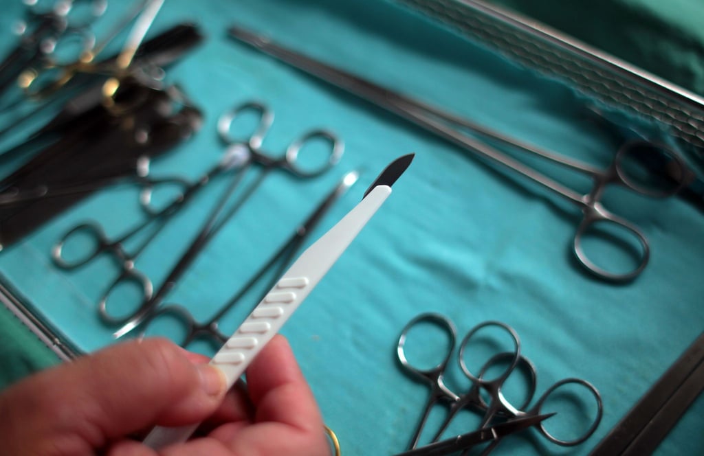 In der Türkei boomt der Gesundheitstourismus. Eingriffe sind dort bis zu 50 Prozent günstiger als in Deutschland. Doch nicht immer geht dabei alles gut.