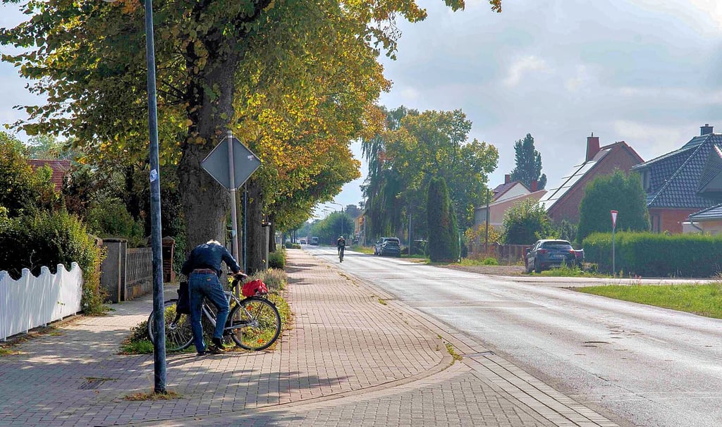In Höhe der Agrarstraße soll am Breiteweg in Barleben ein neuer Kreisverkehr gebaut werden. Die reinen Baukosten würden sich auf rund 745.000 Euro belaufen.