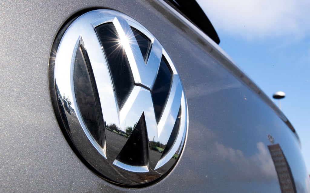 VW will mit Partnern gemeinsam bis Ende des Jahrzehnts in sechs europäischen Fabriken Elektroauto-Akkus herstellen.