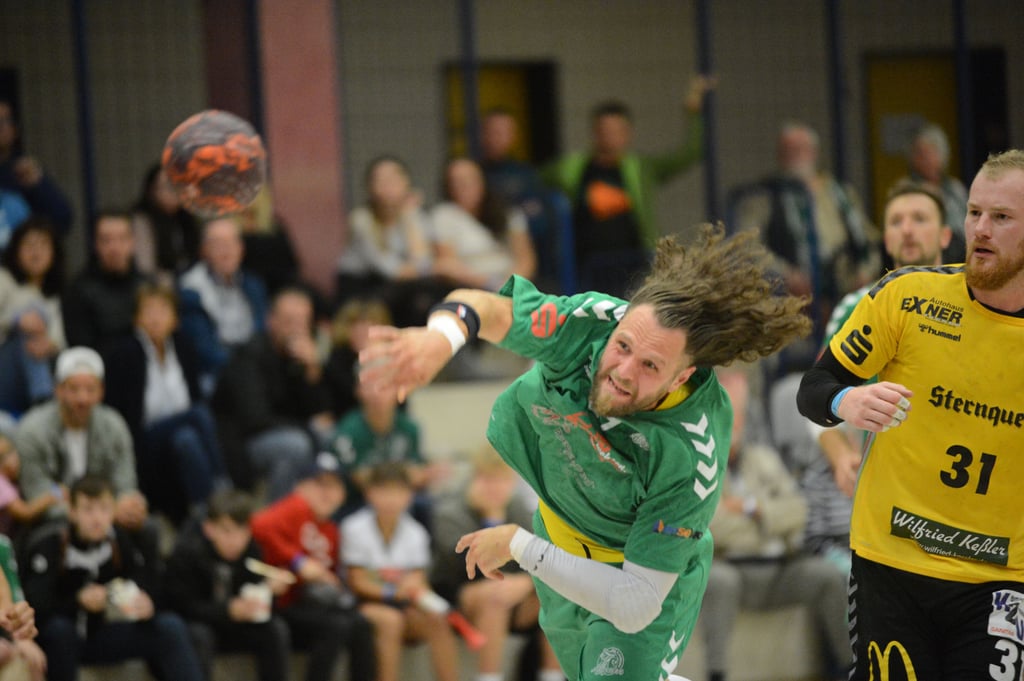 Der reaktivierte Jens Schmidt traf vom Kreis dreimal gegen Plauen-Oberlosa.