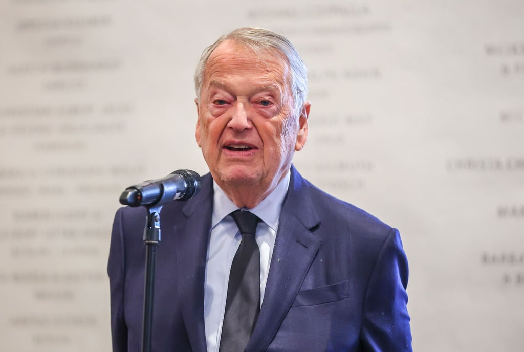Arend Oetker spricht anlässlich seiner Ernennung zum Chorherren in der Thomaskirche.
