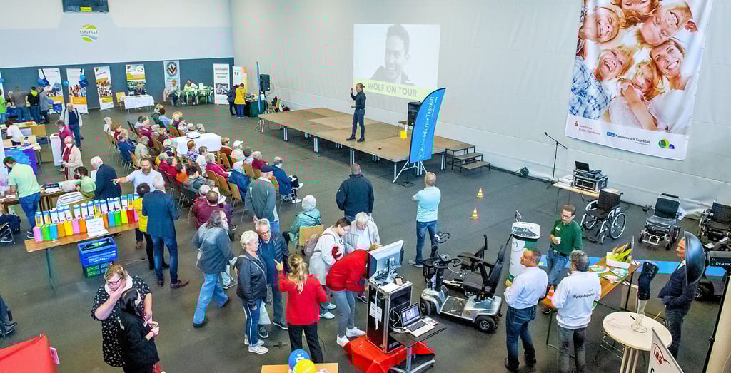 Das „Euroville“ in Naumburg gehört am Samstag der Messe „aktiv im Burgenlandkreis“. Gespannte Zuhörer hat Gesundheitsexperte Boris Schwarz.