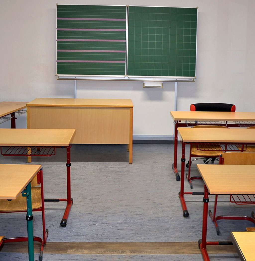 Seit August des vergangenen Jahres ist das Hamersleber Sportheim zum Schulgebäude umfunktioniert. Inzwischen gibt es drei Ausweichobjekte für die Grundschüler.
