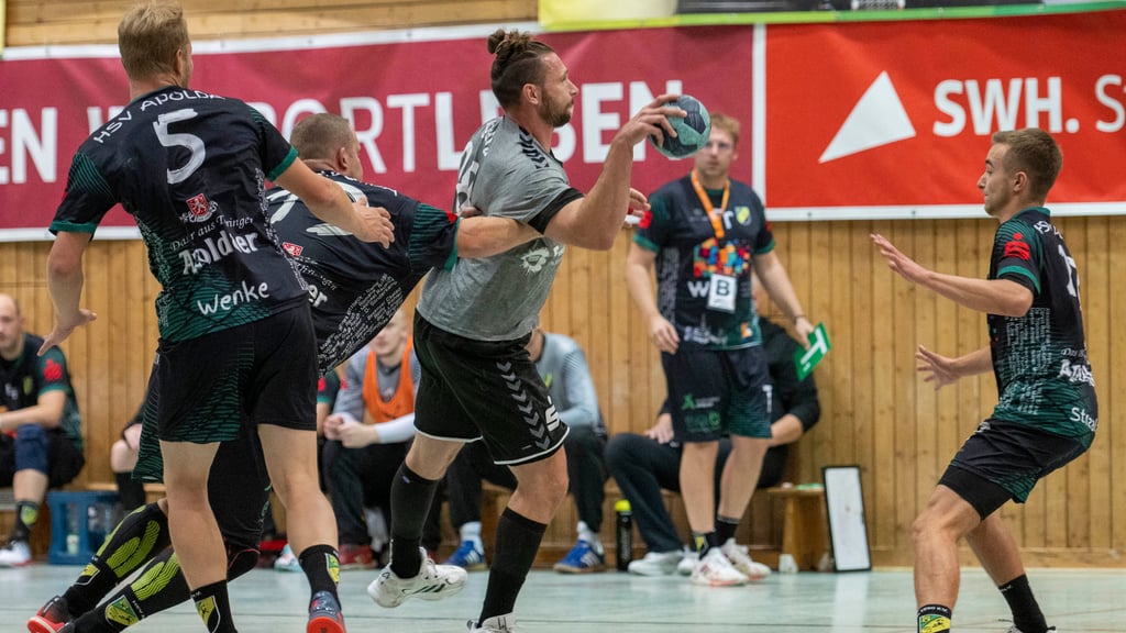 Halles Panther - hier Pierre Sogalla am Ball - waren von Apolda nicht zu stoppen.