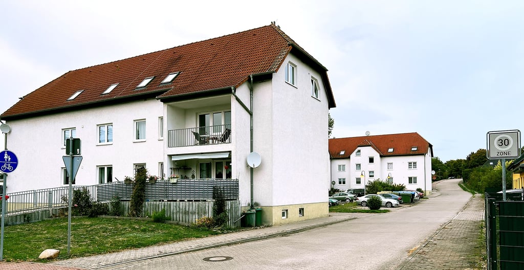 Die Umland Wohnungsbaugesellschaft Egeln hatte nach der Wende in vielen Gesellschafter-Kommunen, wie zum Beispiel hier in Wolmirsleben, neue Mehrfamilienhäuser mit Sozialwohnungen errichtet.