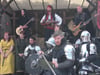 Ritterturnier und dazu historische Musik, das alles gibt es zum Burgfest auf der Burg Falkenstein.      
