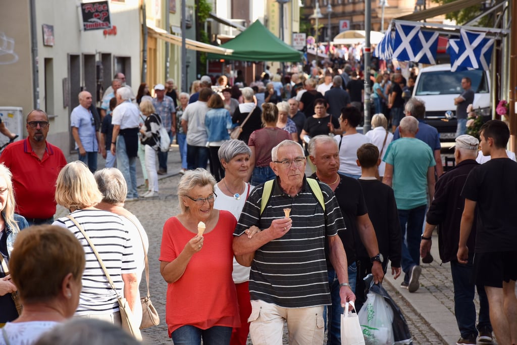 Viele Besucher hatten sich beim Besuch des Kobermännchenfestes über das herrliche Spätsommerwetter gefreut.