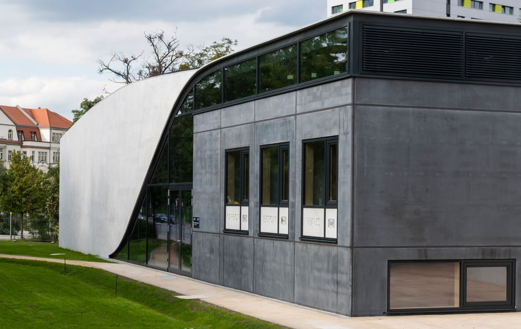 Außenansicht des neu gebauten Carbonbeton-Hauses.