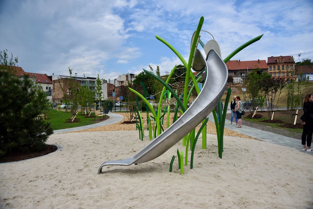 Der Spielplatz am Hainbuchenweg in Eisleben kurz vor seiner Eröffnung.