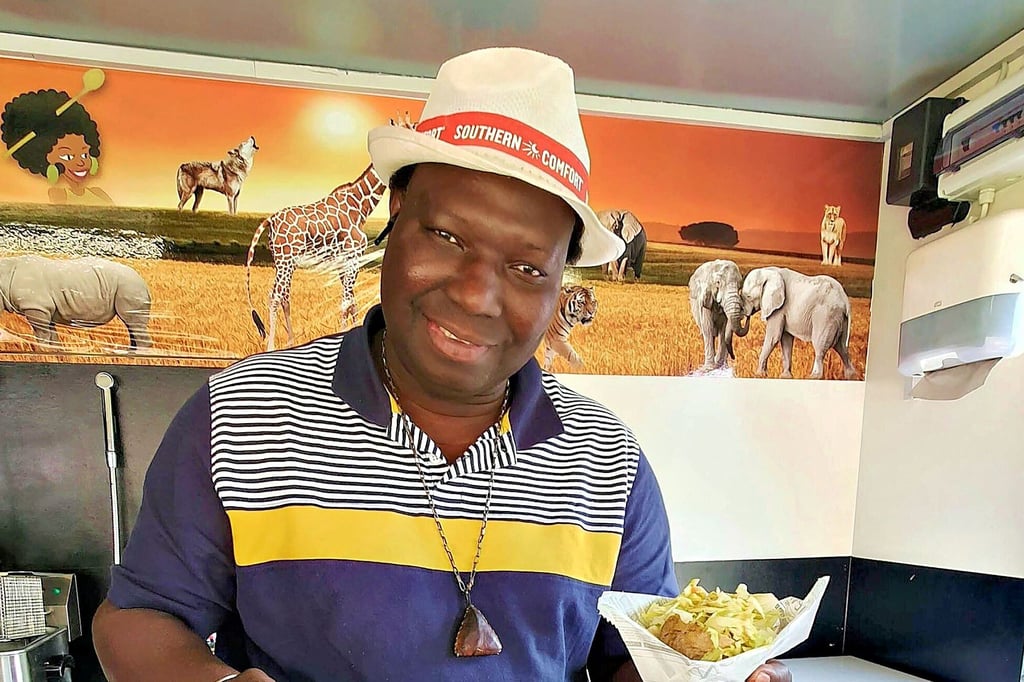 Gibba Karafa aus Leipzig freut sich, afrikanische Spezialitäten aus seinem Heimatland Gambia anzubieten.