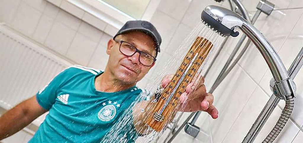 Olaf Glage freut sich, dass die Wassertemperatur wieder steigt.