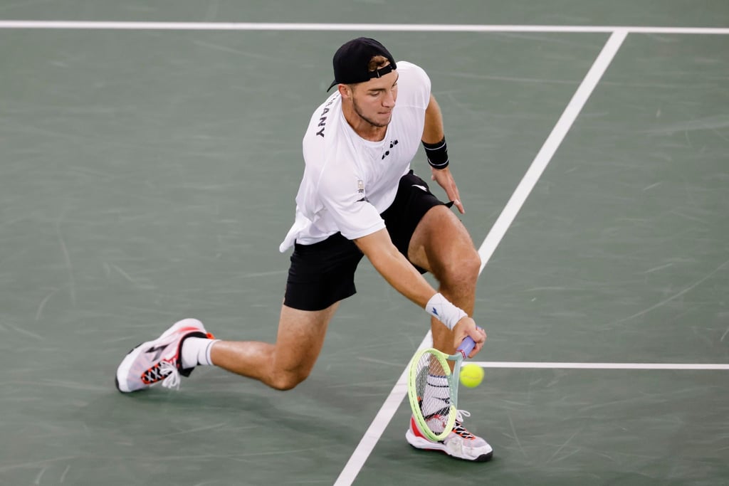 Steht bei Turnier in Sofia im Achtelfinale: Jan-Lennard Struff in Aktion.