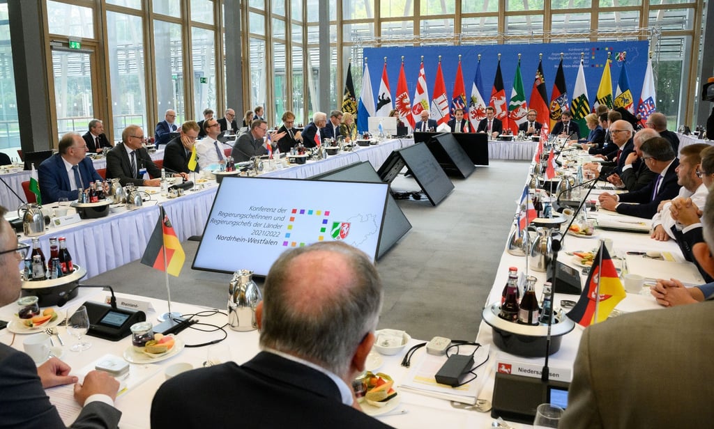 Die Regierungschefs der Länder treffen sich zur Ministerpräsidentenkonferenz (MPK) in der NRW-Landesvertretung.