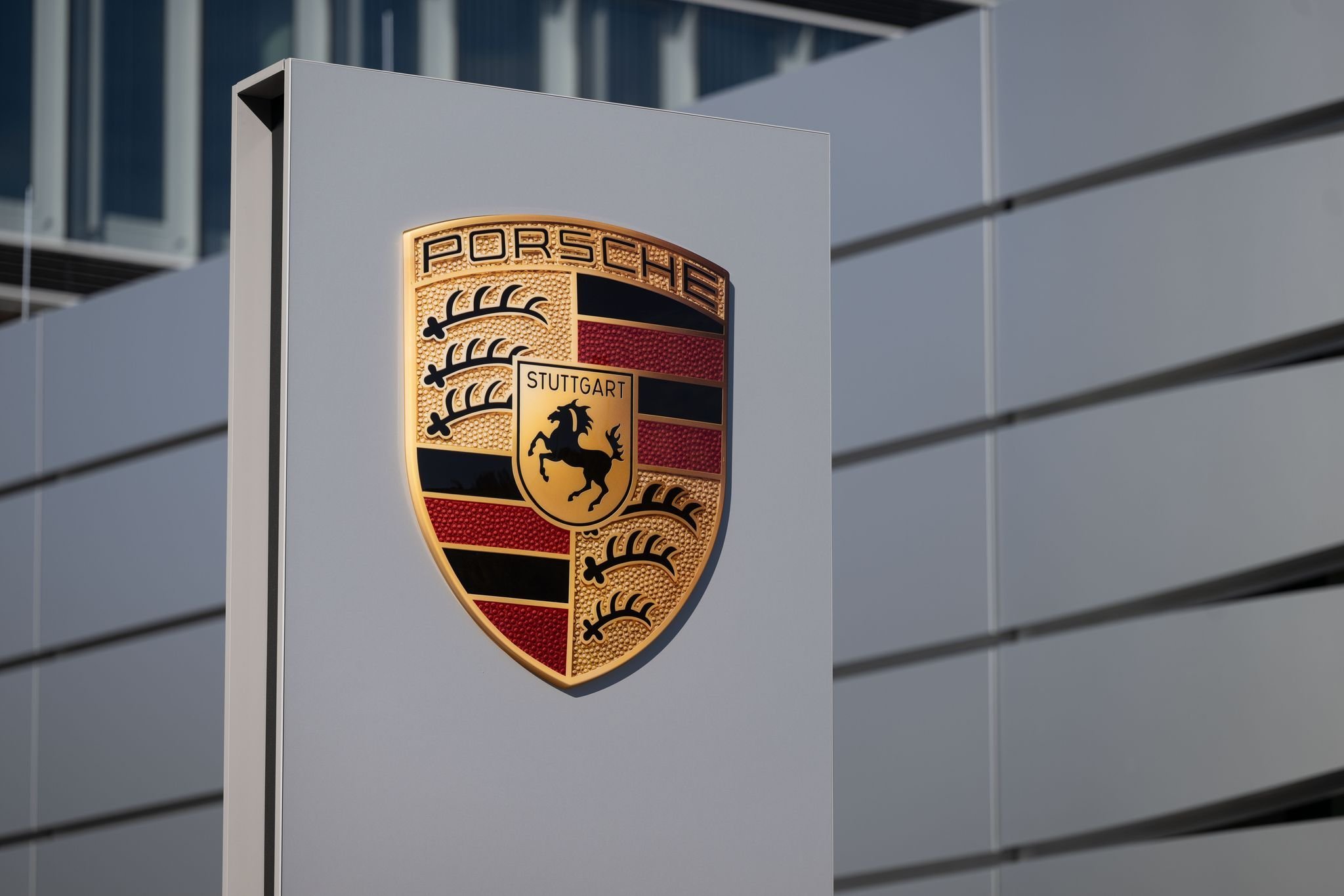 Aktienmarkt: Porsche gibt Börsendebüt und sammelt 9,4 Milliarden Euro ein