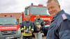 Marco Schönrock (rechts) zeigt, wie die neue Wärmebildkamera funktioniert. Sein Stellvertreter Ralf Braunschweig (links) und Enercity-Vertreter Rüdiger Barten stellen sich dafür zur Verfügung.