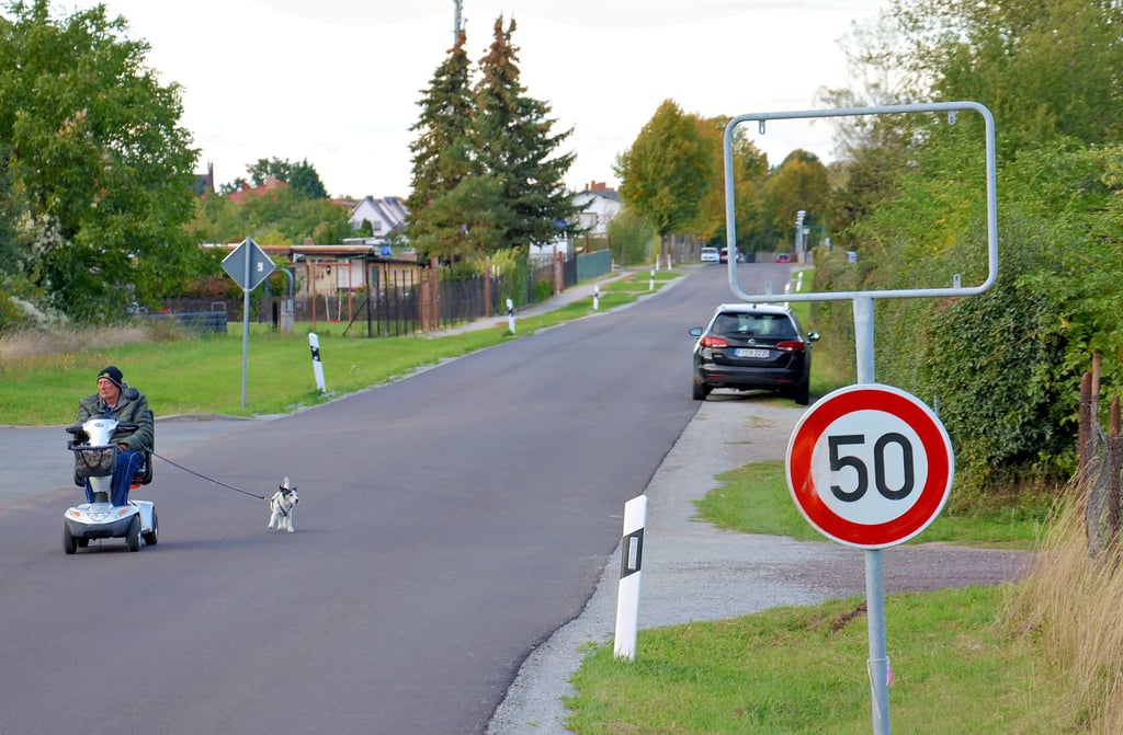 Wie hier in der Amesdorfer Straße wurden die Ortsschilder von Güsten gestohlen.