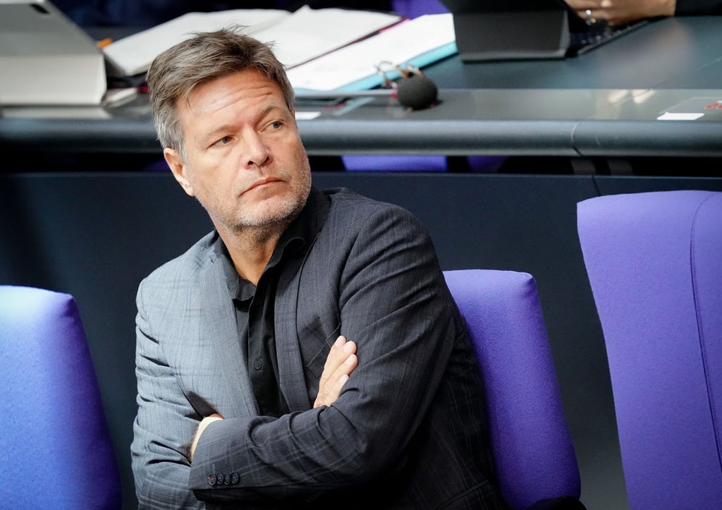 Robert Habeck ist in der Top-Ten-Liste des ZDF-„Politbarometers“ von Platz eins auf Platz vier abgesunken.
