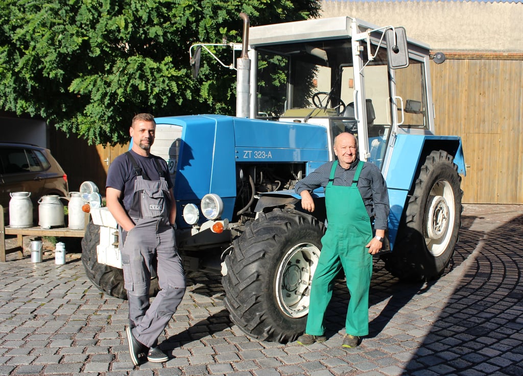 Eckhardt Ruchotzki ist Landwirt aus Leidenschaft. Schwiegersohn Tobias Glombitza war ihm stets eine große Unterstützung.