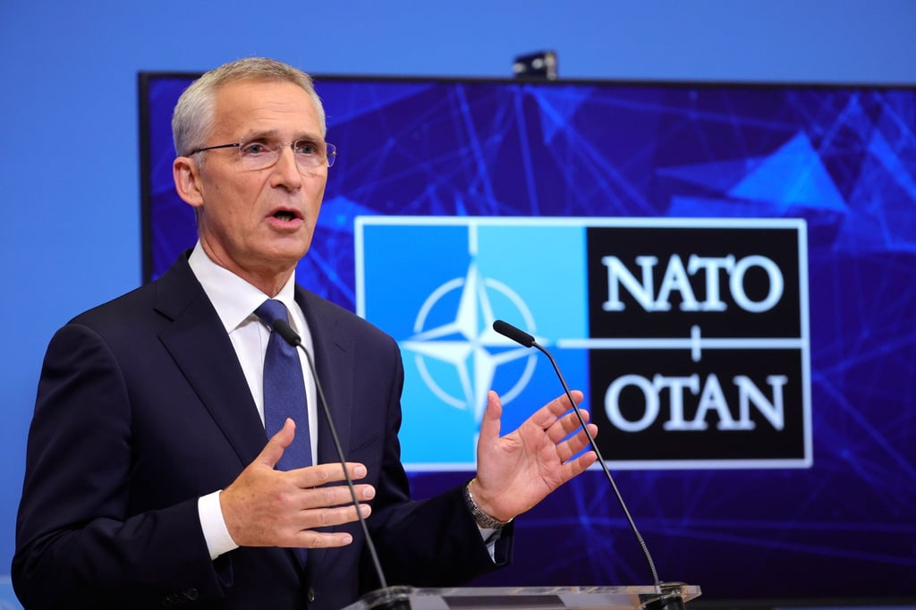 Nato-Generalsekretär Jens Stoltenberg äußert der Militärallianz in Brüssel.