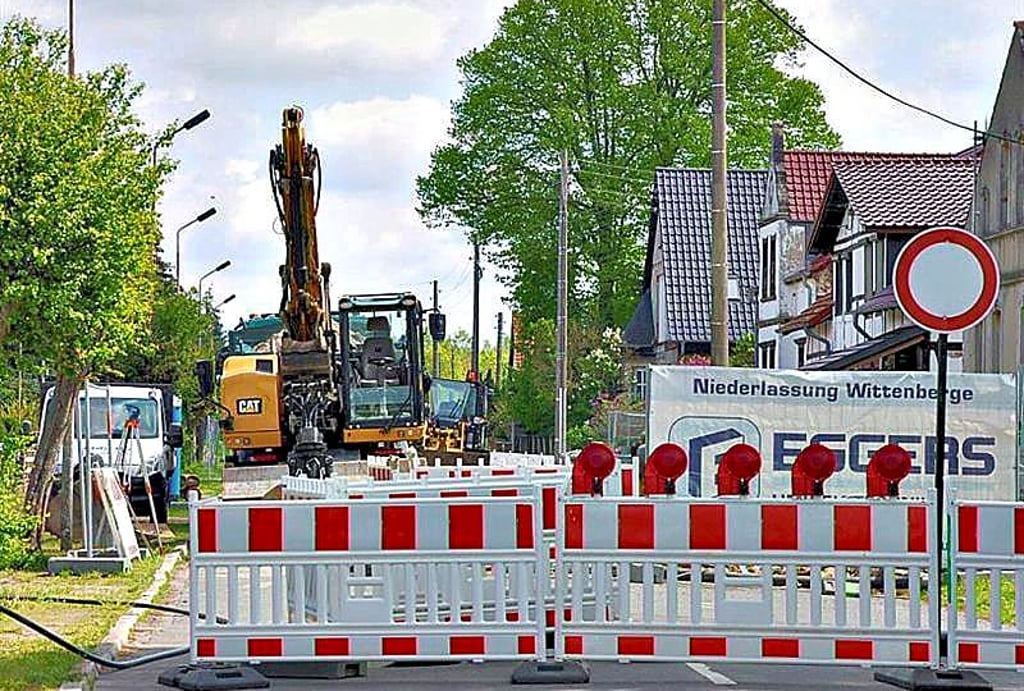 Die Bertkower Straße in Goldbeck wird sich erneut zu einer Baustelle wandeln. Neben der Fahrbahn sollen auch die Gehwege auf beiden Seiten der Straße neu gebaut und saniert werden.