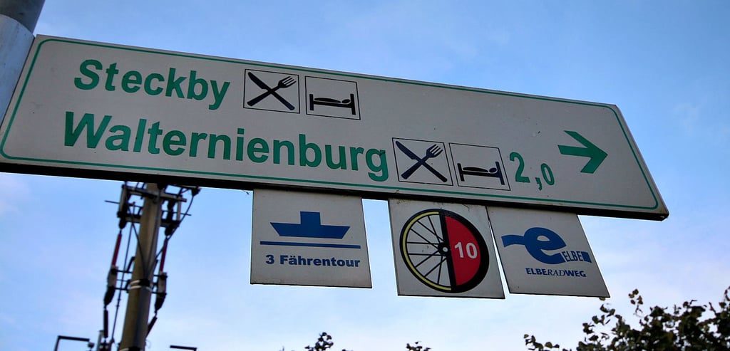 Nicht immer lässt sich derzeit im Schilderwald leicht der richtige Weg erkennen.