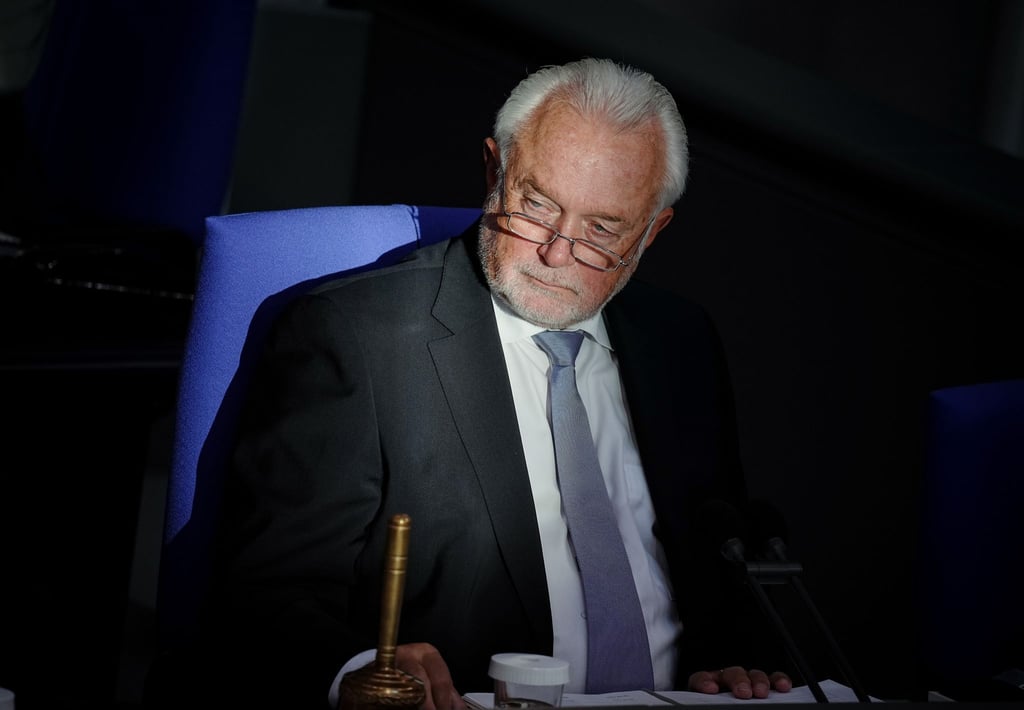 Wolfgang Kubicki sieht einem möglichen Rechtsstreit mit Erdogan sorglos entgegen.