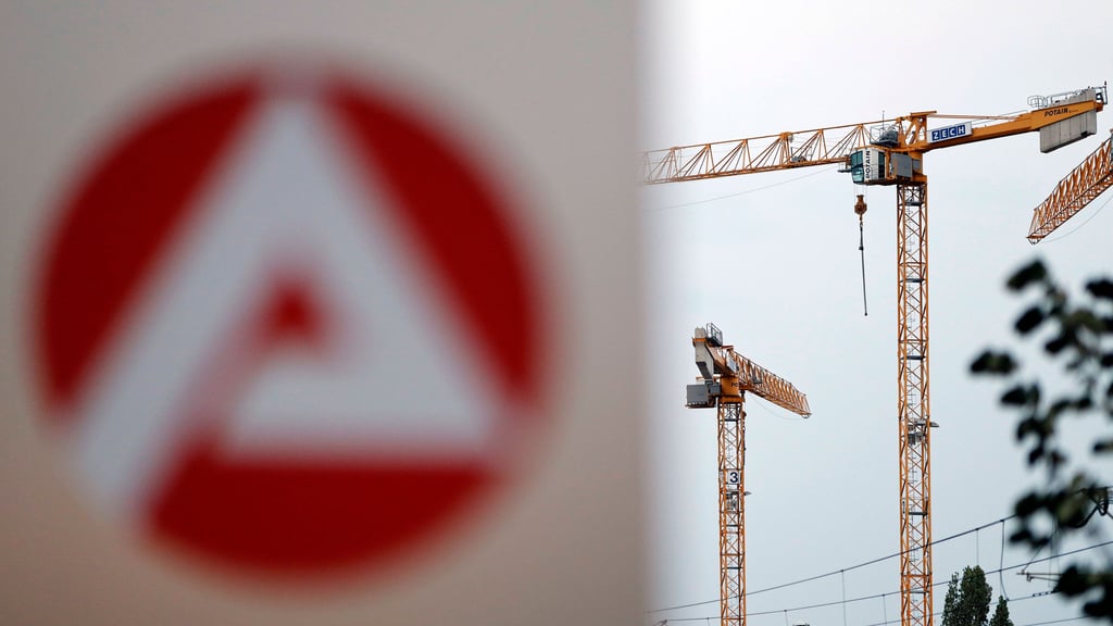 Symbolfoto - Der Arbeitsmarkt in Mansfeld-Südharz zeigt sich robust.