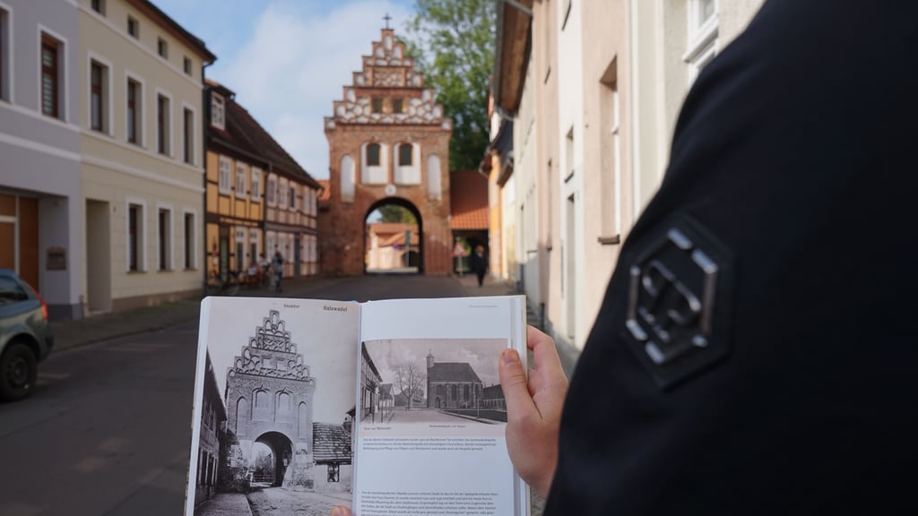 Das Steintor in Salzwedel taucht ebenfalls im Buch auf.