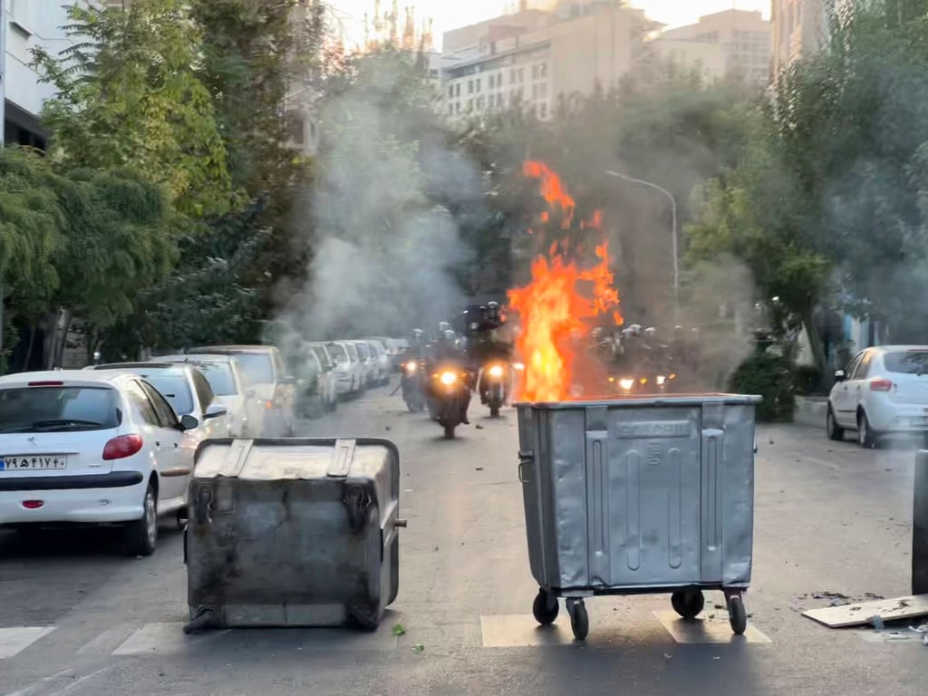 Protest in Teheran Ende September nach dem Tod der 22-jährigen Mahsa Amini im Polizeigewahrsam.