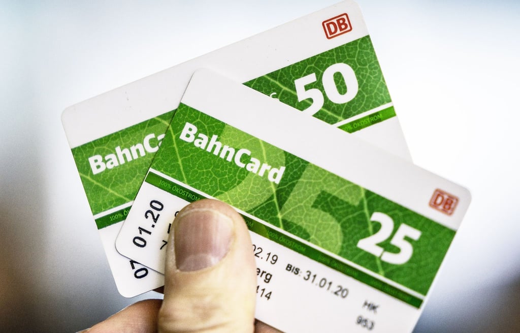 Die Bahncard der Deutschen Bahn wurde am 1. Oktober 1992 eingeführt.