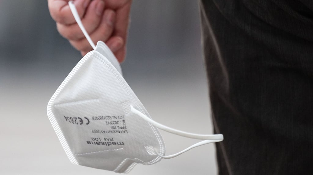 Heimbesuche in Einrichtungen der Stiftung Seniorenhilfe Zeitz sind nur mit FFP2-Maske möglich.