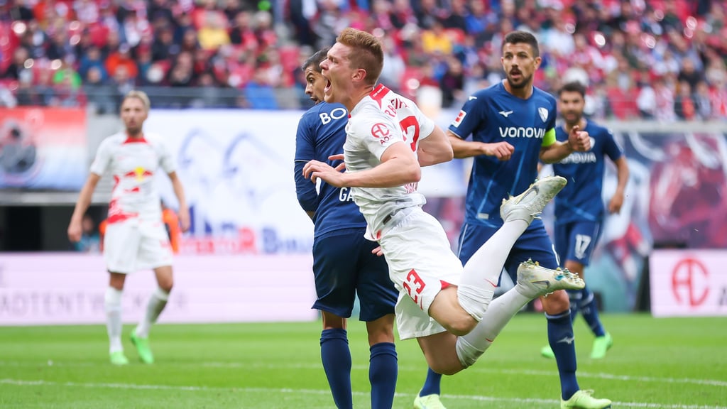 Gestempelt: Marcel Halstenberg hebt ab.