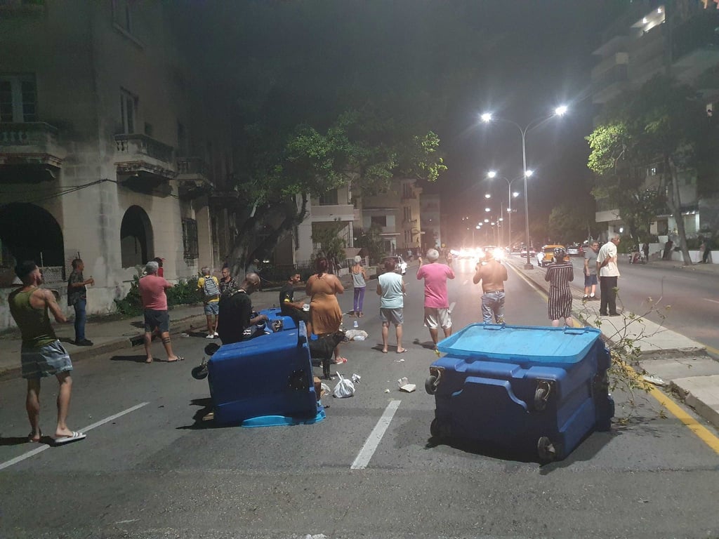 Angesichts eines massiven Stromausfalls nach dem Hurrikan „Ian“ hat es in Kuba zum dritten Tag in Folge seltene Proteste gegeben.