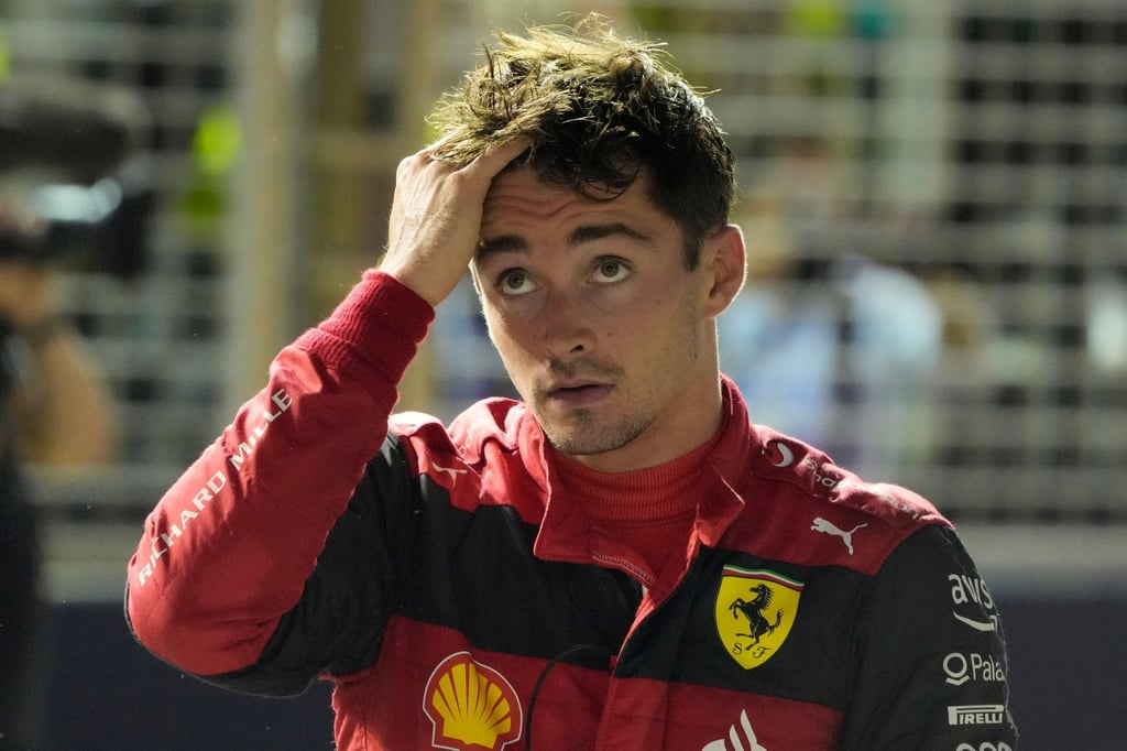Charles Leclerc geht als Favorit ins Rennen.