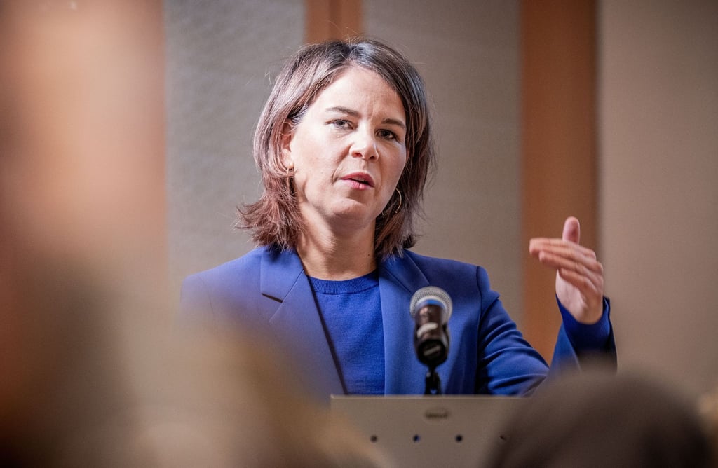 Die erneut vorgebrachten Reparationsforderungen Polens dürften auch den Besuch von Außenministerin Annalena Baerbock in Warschau dominieren.