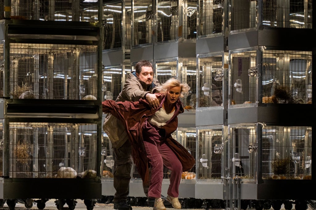 Robert Watson als Siegmund und Vida Miknevičiūtė als Sieglinde in der Staatsoper.