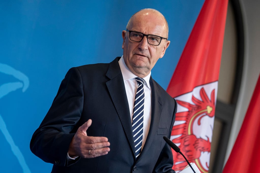 Brandenburgs Ministerpräsident Dietmar Woidke (SPD) bei einer Pressekonferenz in Potsdam.