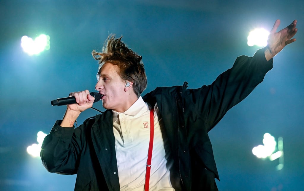 Der Sänger Felix Brummer und die Band Kraftklub regieren die Albumcharts.