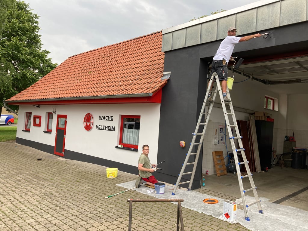 Wenn alles klappt und Osterwieck 2025 vom Feuerwehr-Förderprogramm des Landes profitiert, soll dann ein neues Löschfahrzeug LF-10 ins Depot der Ortswehr Veltheim rollen. Die Stadträte haben jetzt den Grundsatzbeschluss gefassst, das Gerätehaus ist bereits entsprechend hergerichtet.