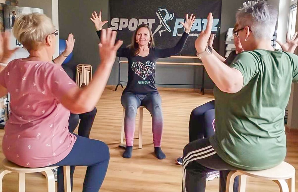 Kathrin Schröder bietet ab kommender Woche Yogakurse für Senioren in Bernburg an.