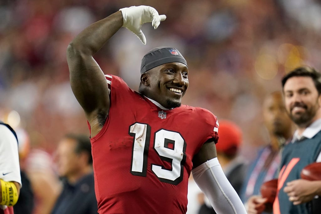 San Francisco 49ers Wide Receiver Deebo Samuel jubelt.
