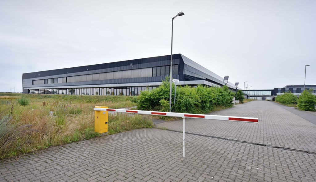 Die ehemalige Solarfabrik von Solibro in Thalheim steht leer. Dort will Meyer Burger einziehen.