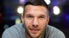 Der frühere Fußall-Nationalspieler Lukas Podolski versucht sich als Radiomoderator.